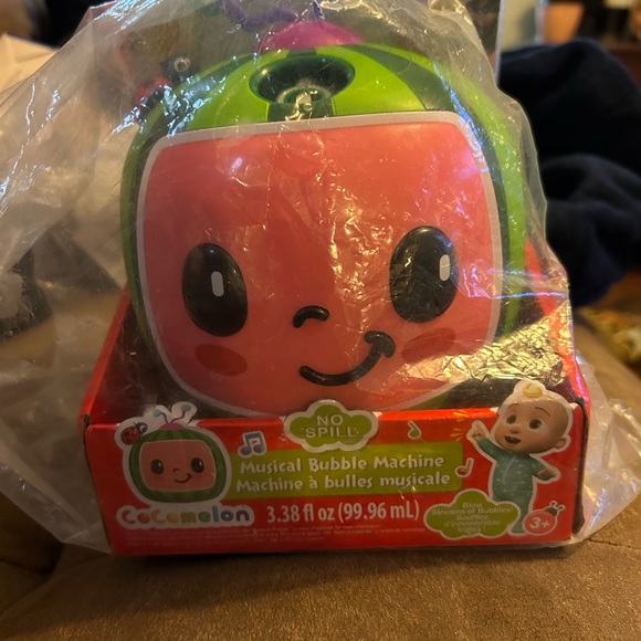 CoComelon NO Spill Musical🎼Bubble🫧Machine - Picture 2 of 9